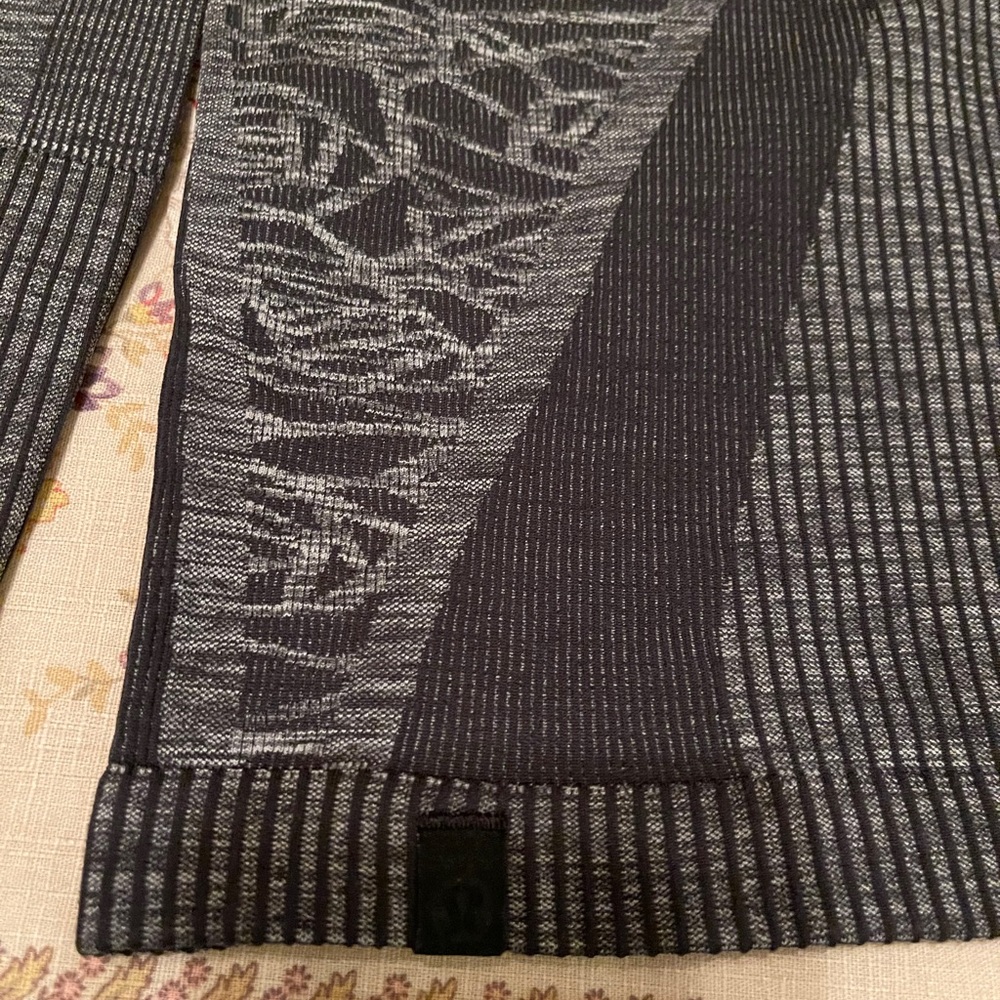 Lululemon Tech Pullover - image 3